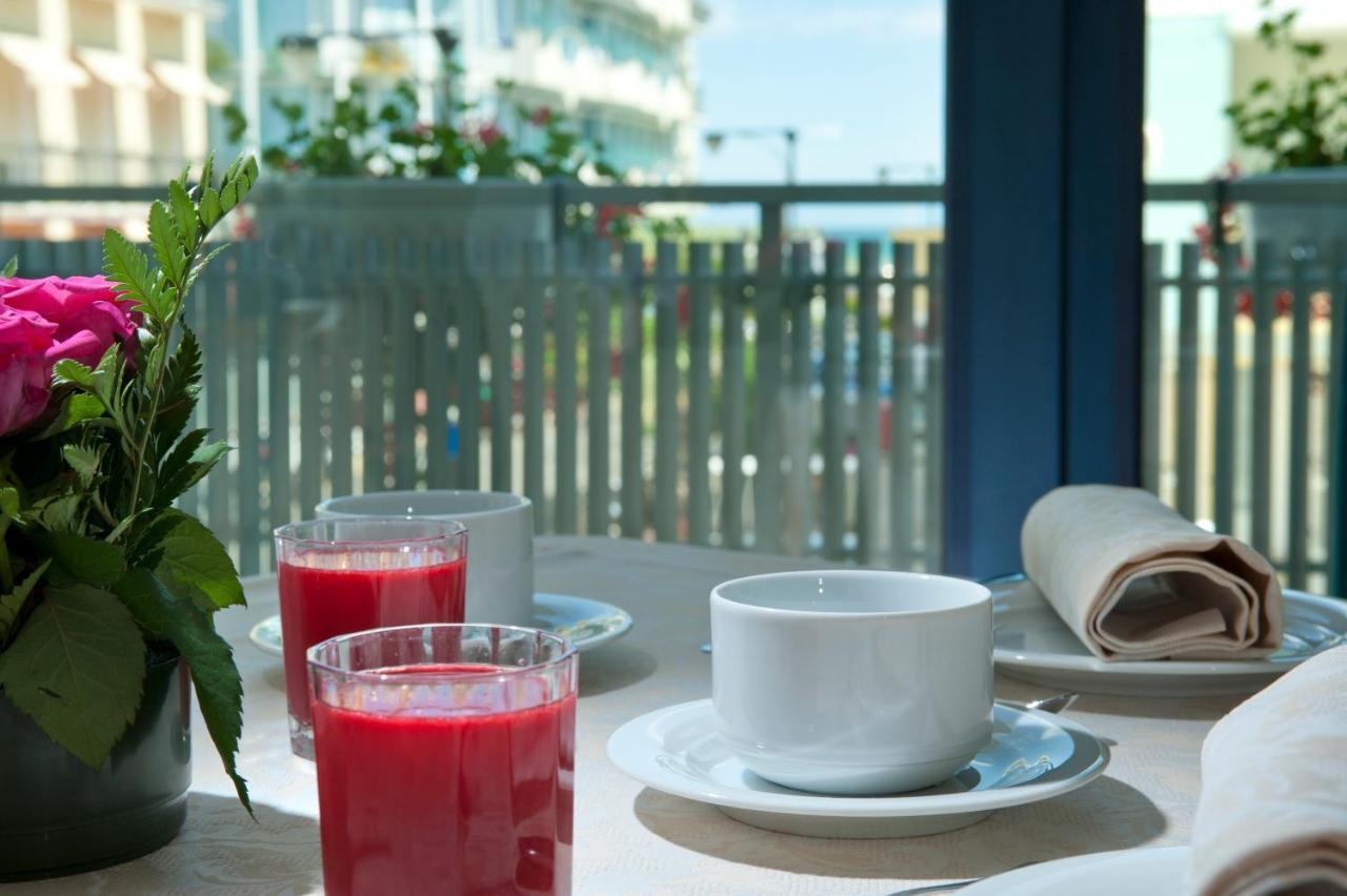 Hotel Gabbiano Cattolica Eksteriør billede