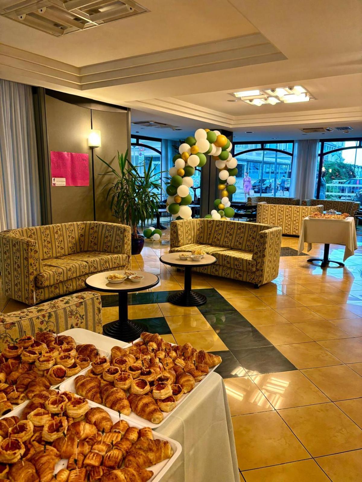 Hotel Gabbiano Cattolica Eksteriør billede